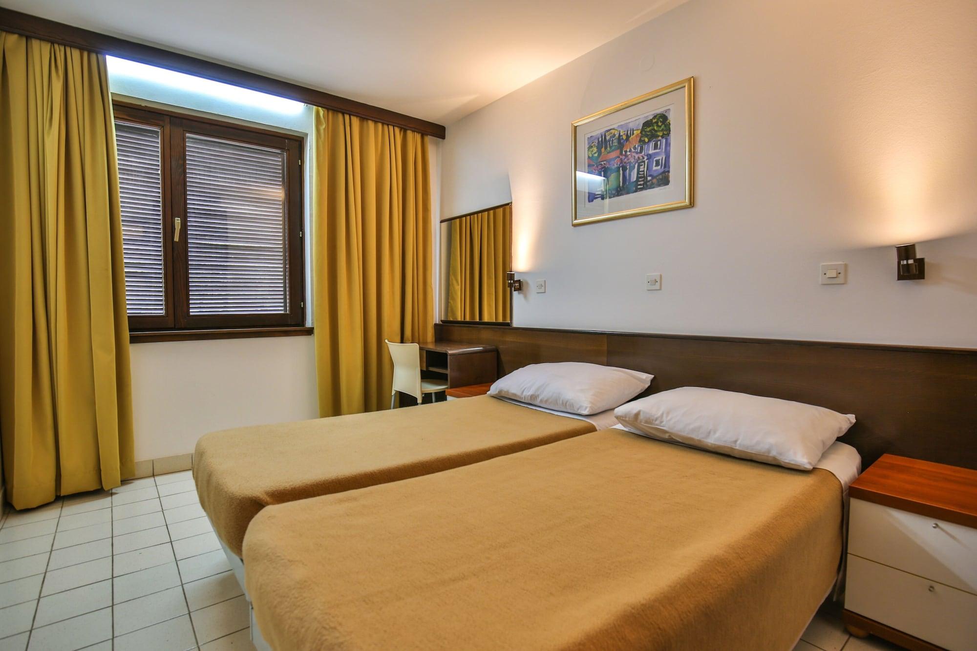 Horizont Resort Pula Exterior photo