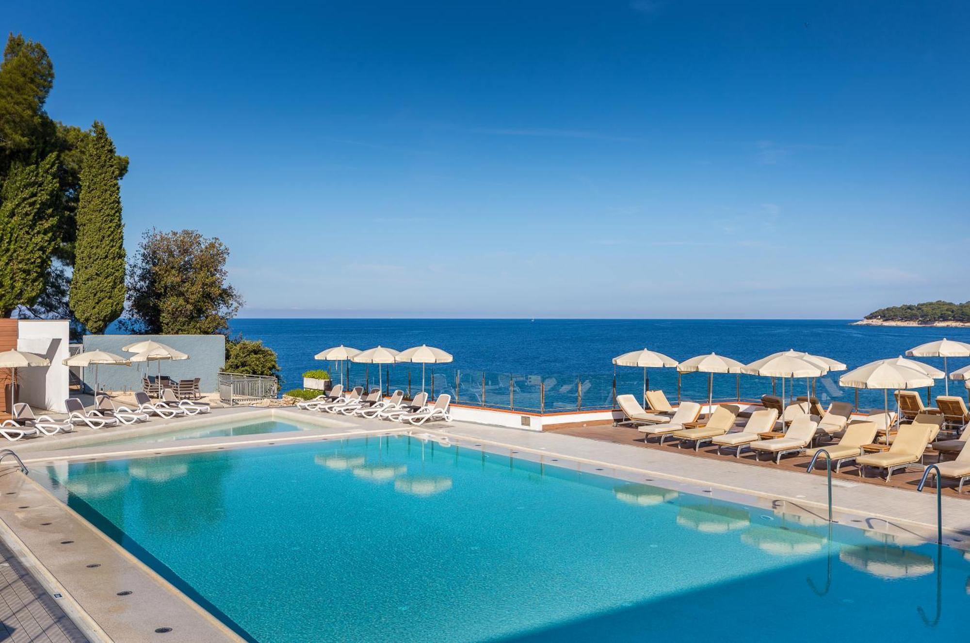 Horizont Resort Pula Exterior photo