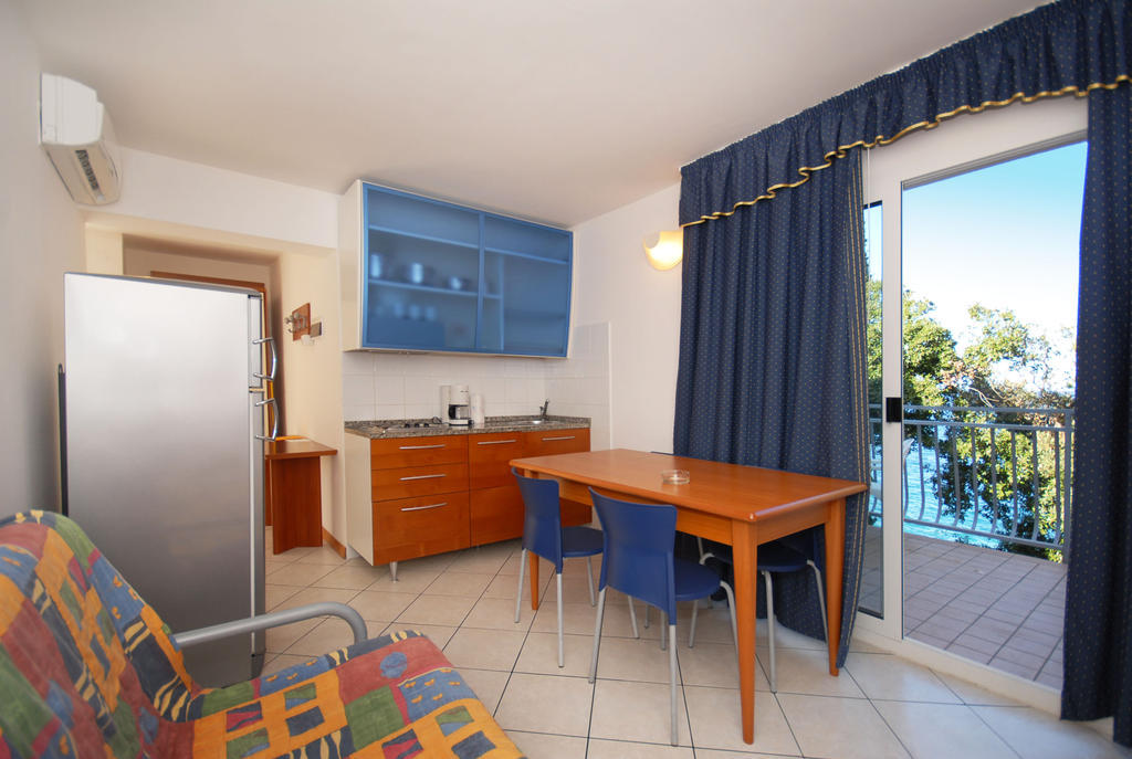 Horizont Resort Pula Exterior photo